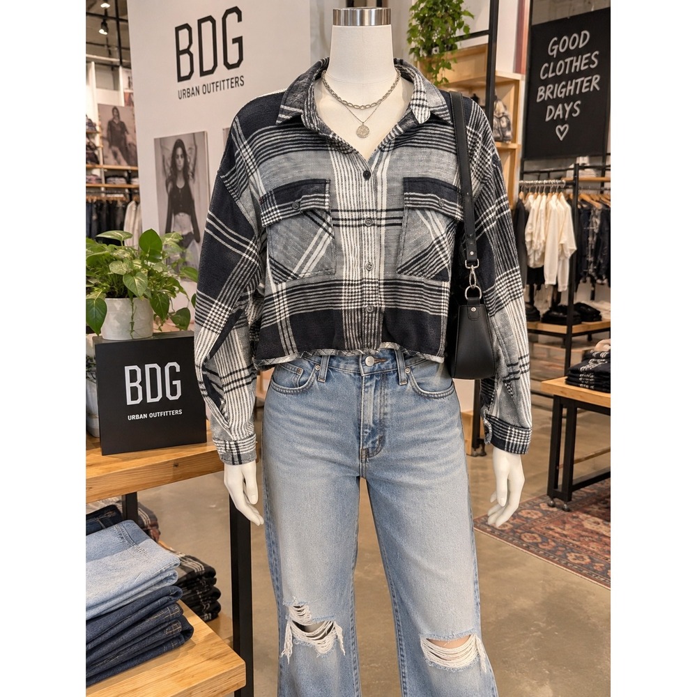 BDG Urban Outfitters Cropped Plaid Flannel Medium